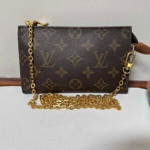 Auth Louis Vuitton Monogram Cosmetics Pouch/ Wallet/ clutch (from Bucket PM)